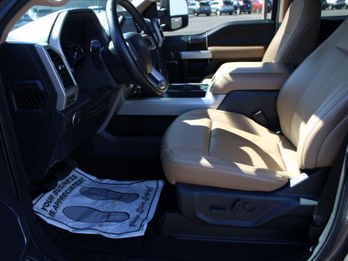 Used 2022 Ford F350 Lariat w/ Camper Package image 12