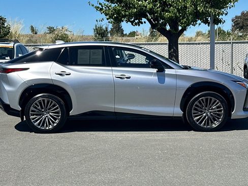 Certified 2025 Lexus RZ 300e w/ Accessory Package (Z1) FWD image 3
