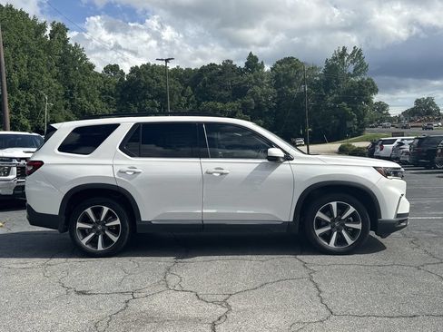 Used 2024 Honda Pilot Elite image 8