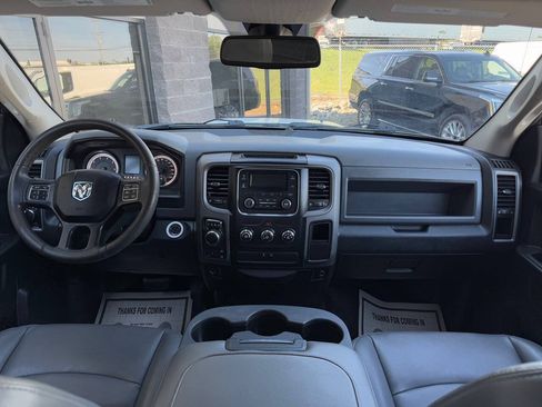 Used 2018 RAM 1500 Tradesman w/ Chrome Appearance Group AWD/4WD image 7