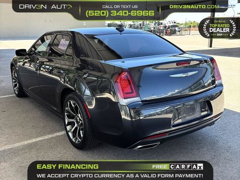 Used 2018 Chrysler 300 Touring w/ Sport Appearance Package RWD image 5