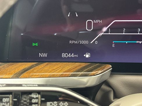 Used 2025 Cadillac Escalade Sport Platinum image 24