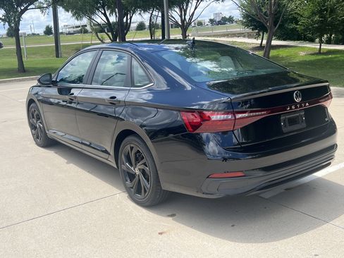 Certified 2026 Volkswagen Jetta SE w/ Black Wheel Package FWD image 7
