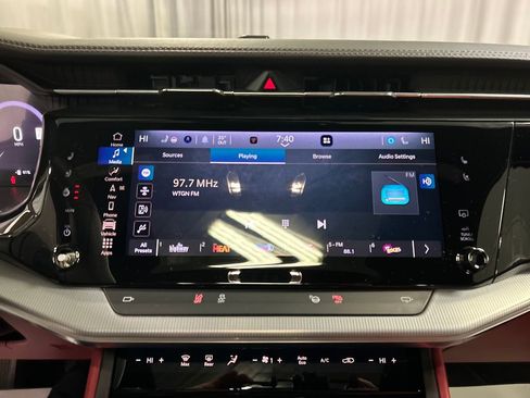 Used 2024 Jeep Wagoneer Launch Edition image 17