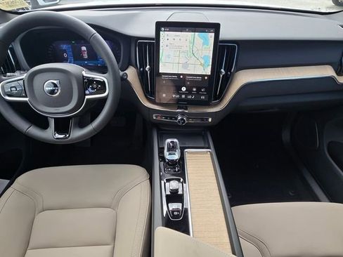 New 2026 Volvo XC60 B5 Plus AWD/4WD image 18