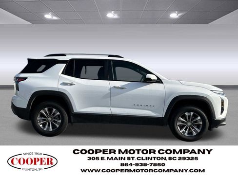 Used 2025 Chevrolet Equinox LT w/ Convenience Package II image 8