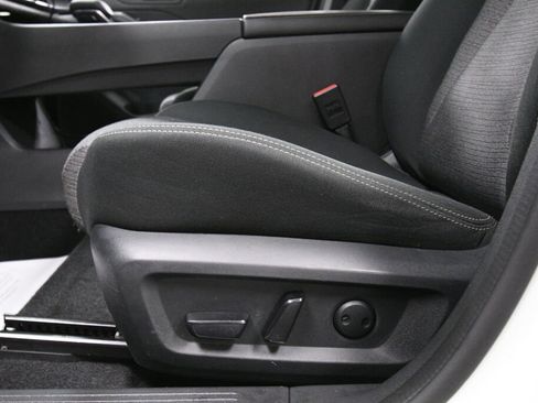 Used 2021 Nissan Rogue SV image 11