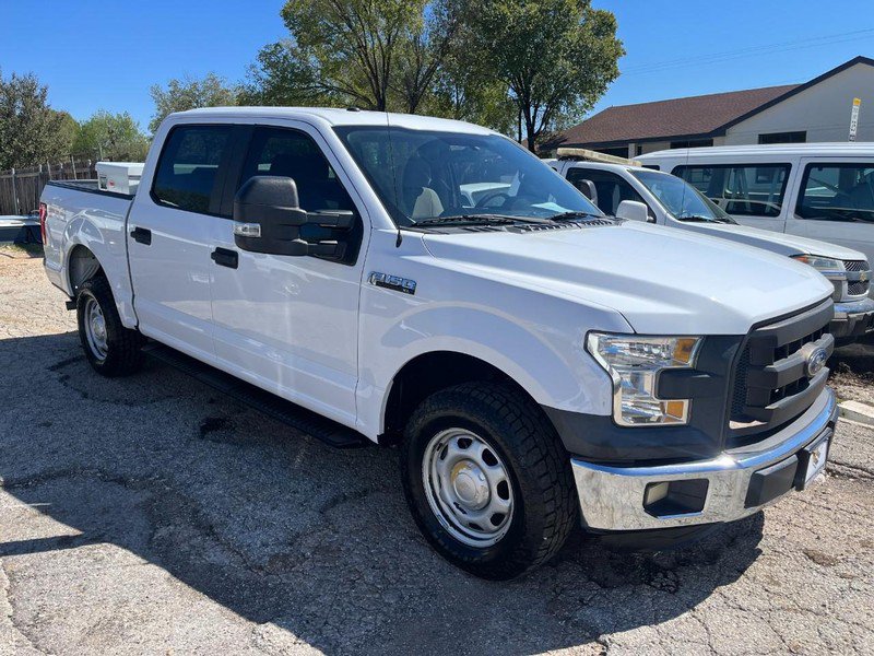 Used 2017 Ford F150 XL w/ Equipment Group 101A Mid AWD/4WD image 3