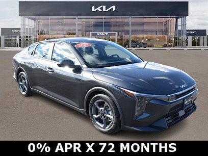 New 2025 Kia K4 LXS