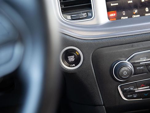 Used 2023 Dodge Charger SXT image 15