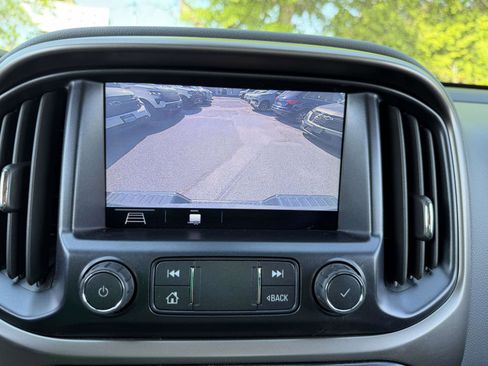 Used 2019 Chevrolet Colorado Z71 AWD/4WD image 24