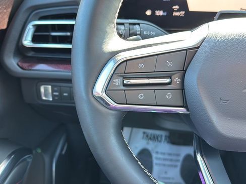 Used 2025 Chevrolet Traverse Z71 w/ Enhanced Driving Package image 31