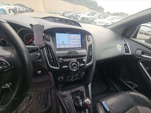 Used 2018 Ford Focus ST w/ Equipment Group 401A image 17
