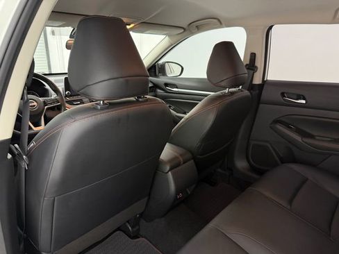Used 2024 Nissan Altima 2.5 SR FWD image 30