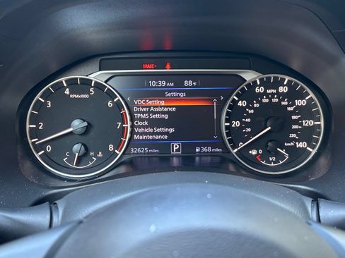 Used 2025 Nissan Altima 2.5 SV FWD image 40