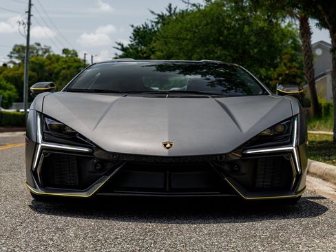 Used 2025 Lamborghini Revuelto AWD/4WD image 6