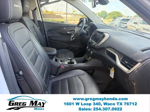 Used 2024 GMC Terrain Denali AWD/4WD image 30
