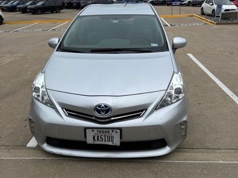 Used 2012 Toyota Prius V Three FWD image 2