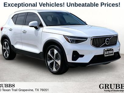 Used 2023 Volvo XC40 B4 Plus w/ Protection Package Premier