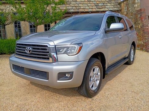 Used 2020 Toyota Sequoia SR5 RWD image 5