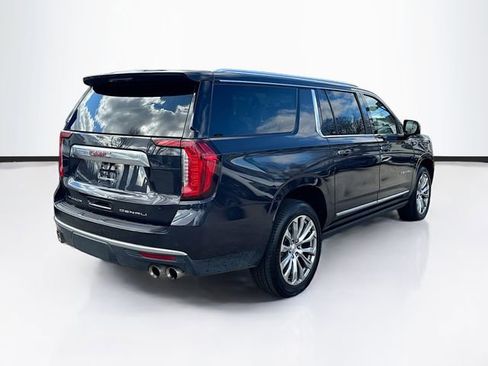 Used 2023 GMC Yukon XL Denali image 8