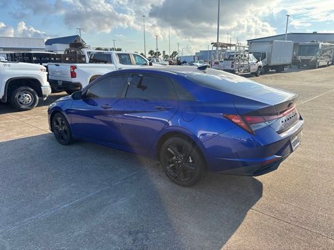 Used 2023 Hyundai Elantra SEL w/ Convenience Package FWD image 7