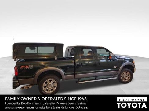Used 2012 Ford F250 Lariat w/ Chrome Pkg image 3