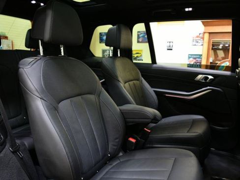 Used 2022 BMW X7 xDrive40i w/ Premium Package AWD/4WD image 55