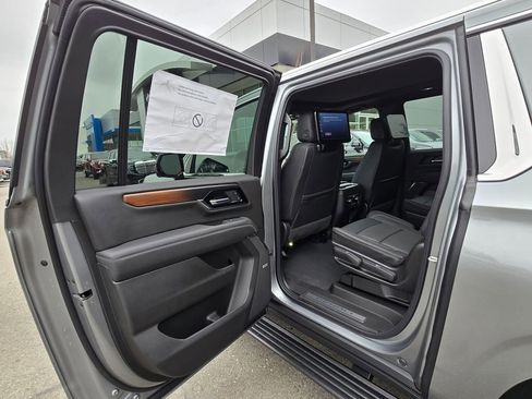 New 2026 GMC Yukon XL Denali w/ Denali Reserve Package image 14