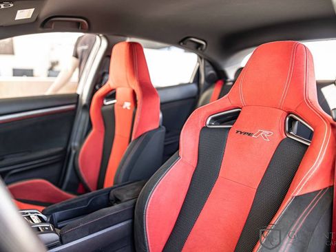 Used 2019 Honda Civic Type R image 18