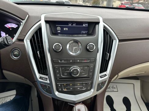 Used 2011 Cadillac SRX Luxury image 30