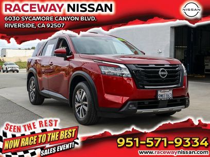 Used 2024 Nissan Pathfinder SL w/ Black Appearance Package