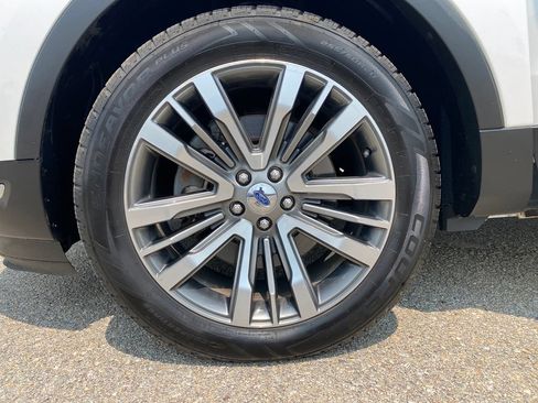 Used 2018 Ford Explorer Platinum AWD/4WD image 27