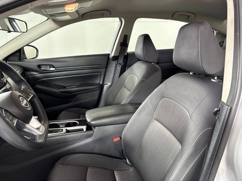 Used 2024 Nissan Altima 2.5 SV FWD image 26