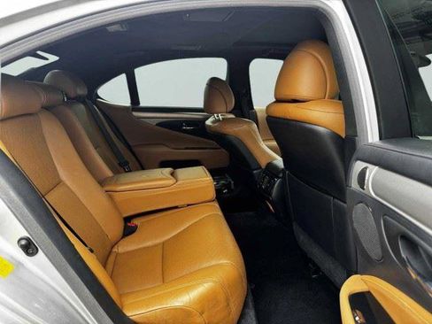 Used 2014 Lexus LS 460 w/ F Sport Package RWD image 46