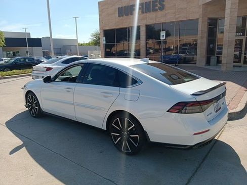 Used 2023 Honda Accord Touring image 6