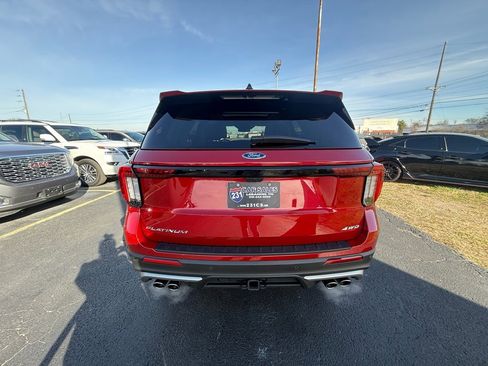 Used 2025 Ford Explorer Platinum w/ Ultimate Package image 4