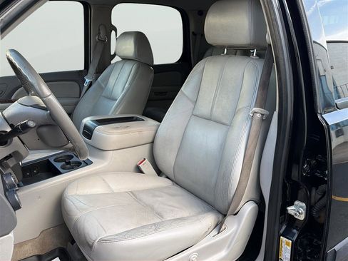 Used 2007 Chevrolet Tahoe LTZ w/ LTZ Preferred Equipment Group image 13
