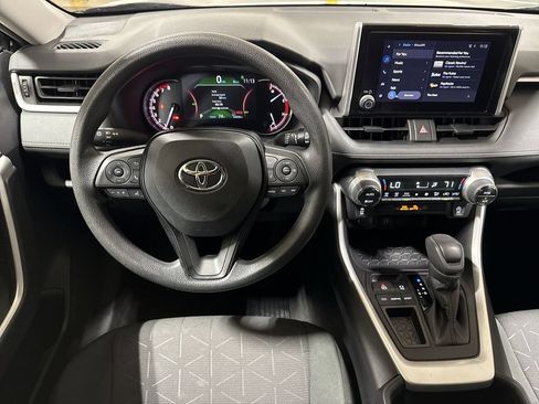 Used 2024 Toyota RAV4 XLE FWD image 11