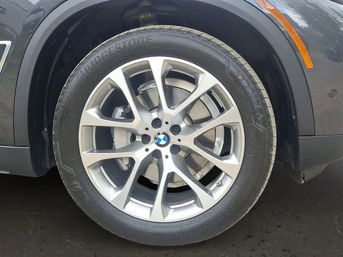 Certified 2023 BMW X5 xDrive40i w/ Premium Package AWD/4WD image 9