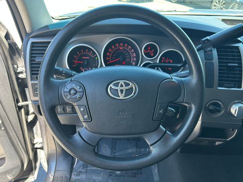 Used 2013 Toyota Tundra 4x4 CrewMax w/ Tow Pkg image 13