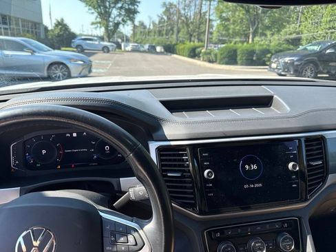 Used 2020 Volkswagen Atlas Cross Sport SEL Premium AWD/4WD image 15