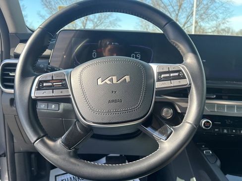 Used 2025 Kia Telluride S image 14
