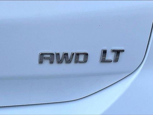 Used 2019 Chevrolet Equinox LT image 8