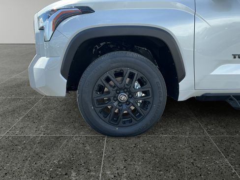New 2026 Toyota Tundra Limited AWD/4WD image 14