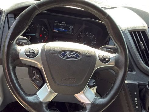 Used 2019 Ford Transit 150 148 Low Roof RWD image 31