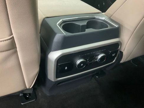 Certified 2023 Ford Expedition Limited image 17