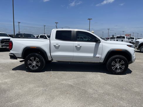Used 2024 GMC Canyon AT4 w/ Technology Package AWD/4WD image 3