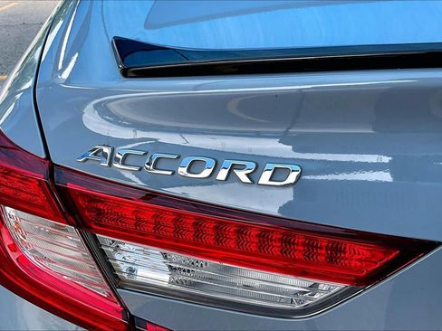 Used 2022 Honda Accord Sport image 10
