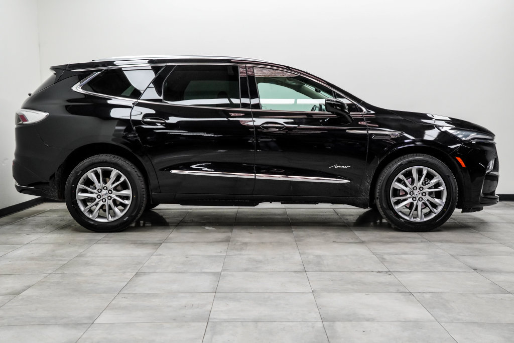 Used 2023 Buick Enclave Avenir w/ Avenir Technology Package AWD/4WD image 7
